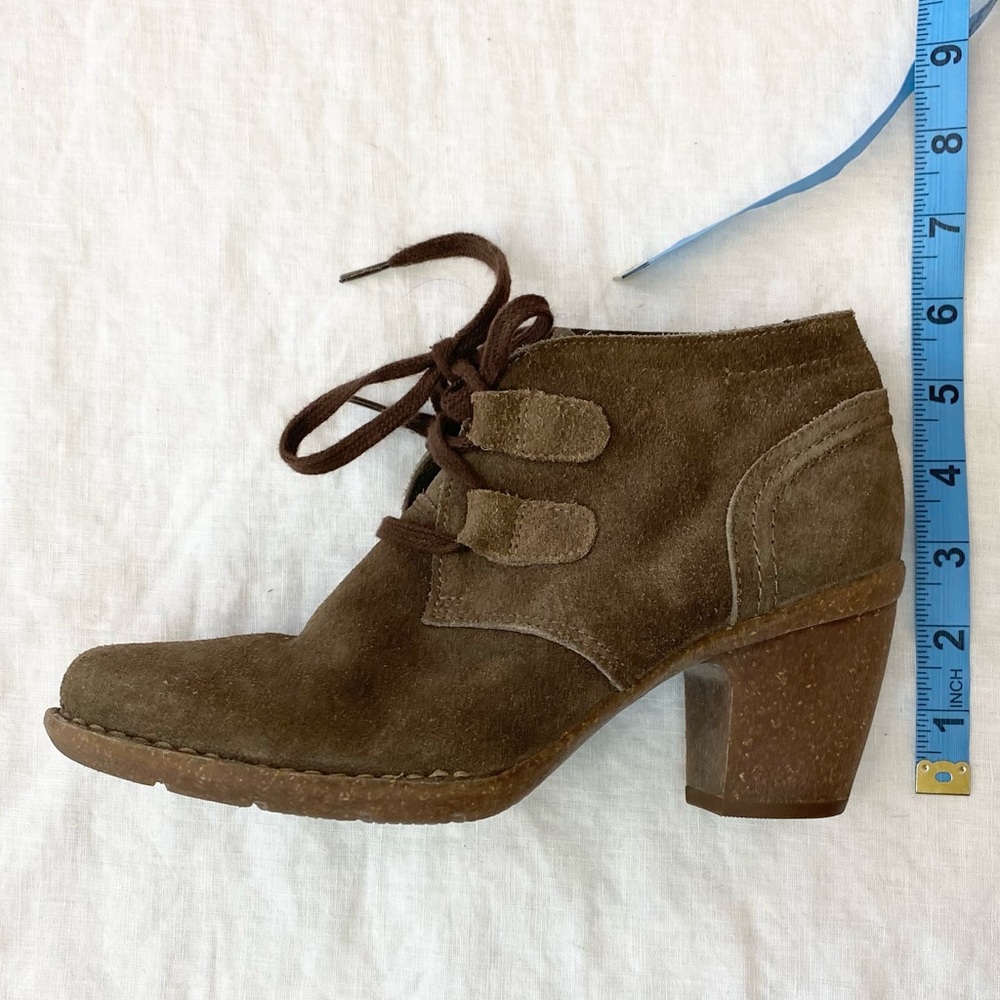 Clarks Artisan Brown Suede Leather Ankle Block Heel Comfort Booties - Picture 12 of 14